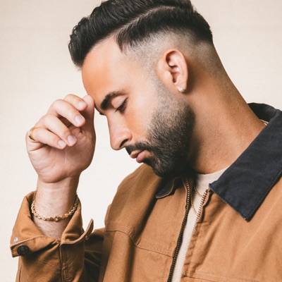 Hör dir undefined an, schau dir Musikvideos an, lies die Biografie, finde Tourdaten und mehr!