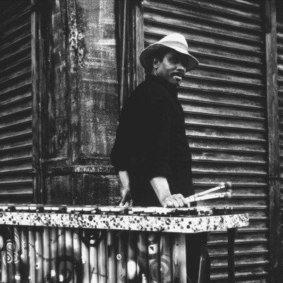 Escucha a Roy Ayers Ubiquity, mira videos musicales, lee su biografía, consulta las fechas de las gira y más.